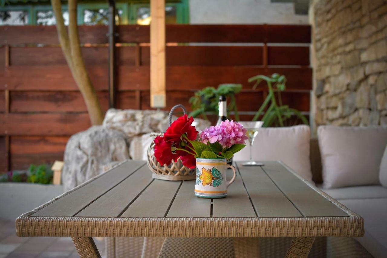 Vintage Garden Apartment Πούλα Εξωτερικό φωτογραφία