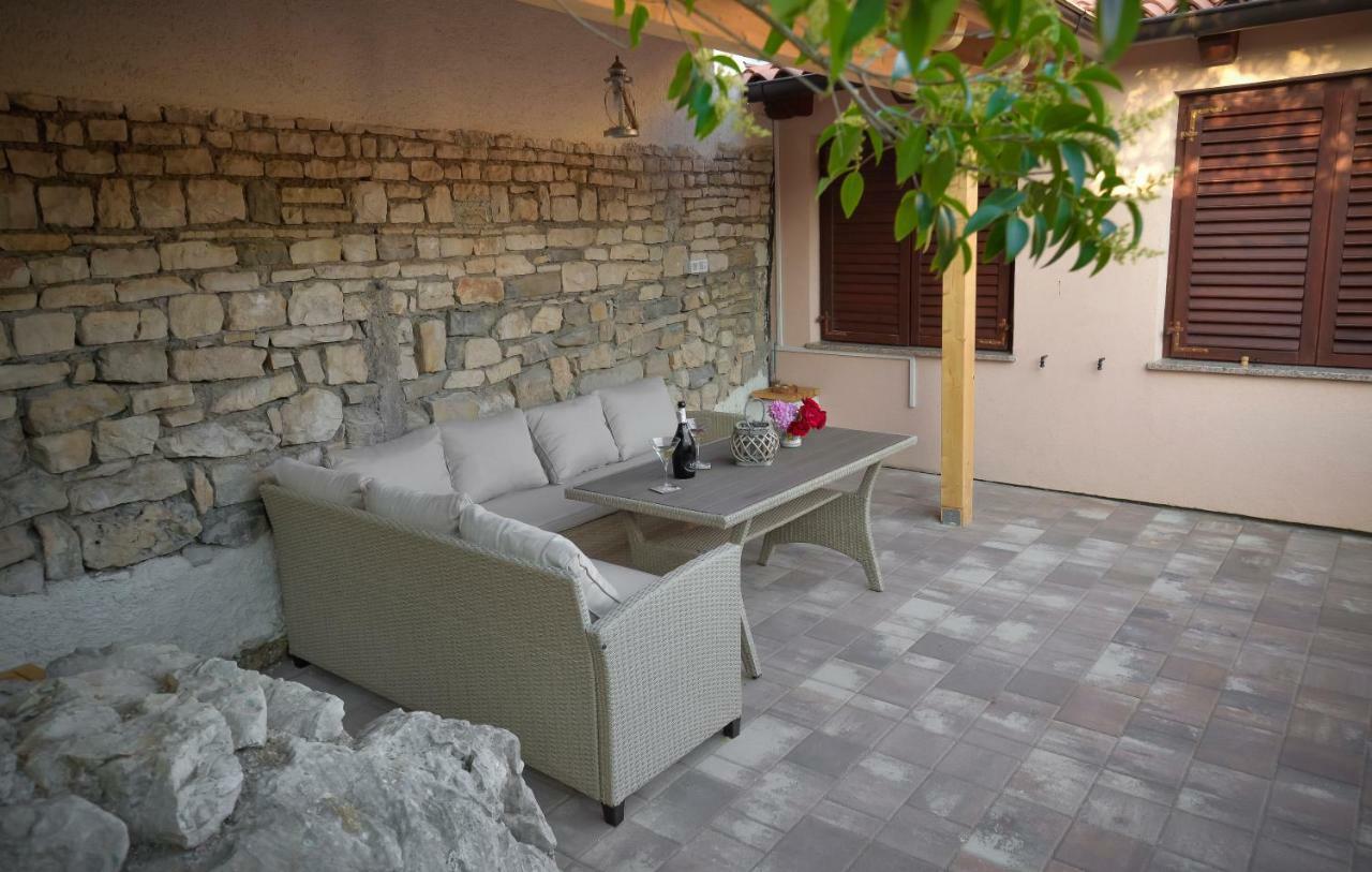 Vintage Garden Apartment Πούλα Εξωτερικό φωτογραφία